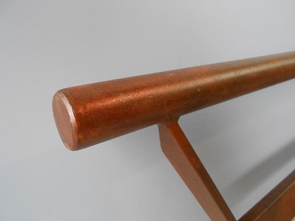 barnizado de barandillas de acero corten en donostia san sebastian para una mayor proteccion y acabado del proyecto