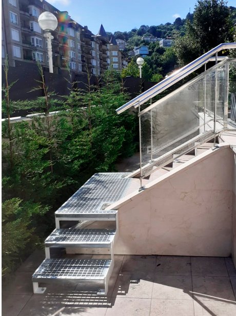 antes_y_despues_de_reforma_de_escalera_en_san_sebastian_donostia.jpg