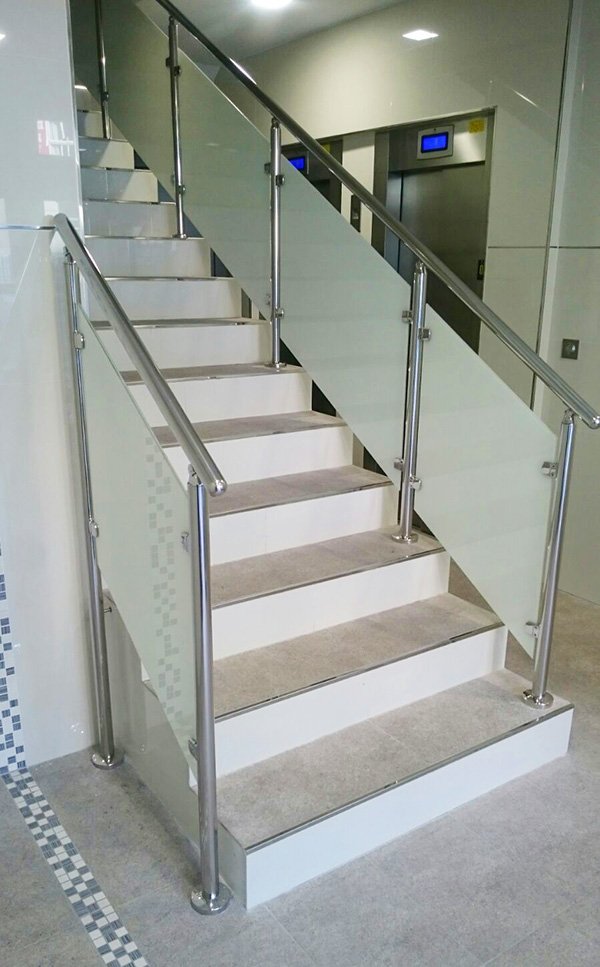 Barandillas de acero inoxidable en errenteria baratas. herreros de errenteria