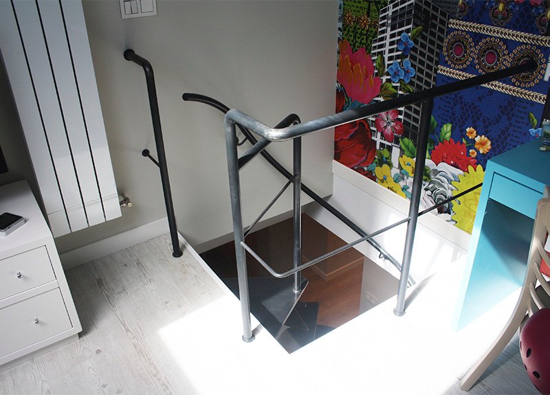 barandilla_de_hierro_para_duplex_de_zarautz_con_escalera_helicoidal.jpg
