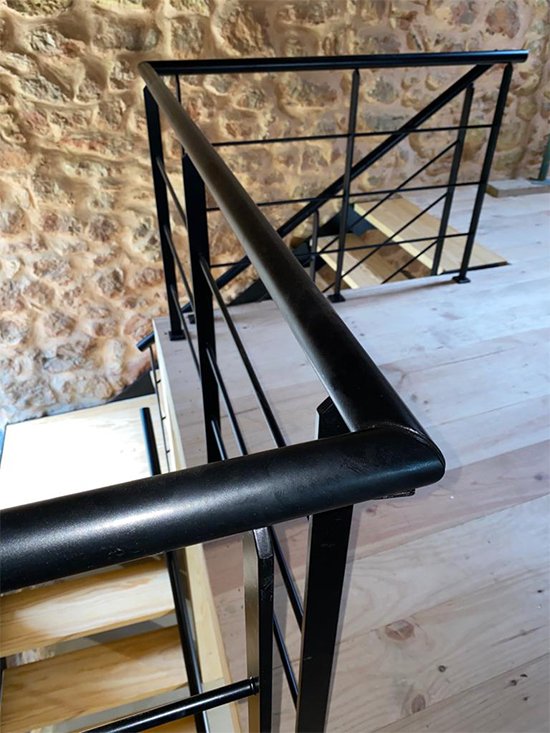 barandilla_para_cerramiento_de_escalera_en_araba_gasteiz_vitoria.jpg