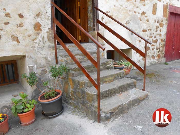 barandillas de acero corten en el mundo de la herrería en gipuzkoa