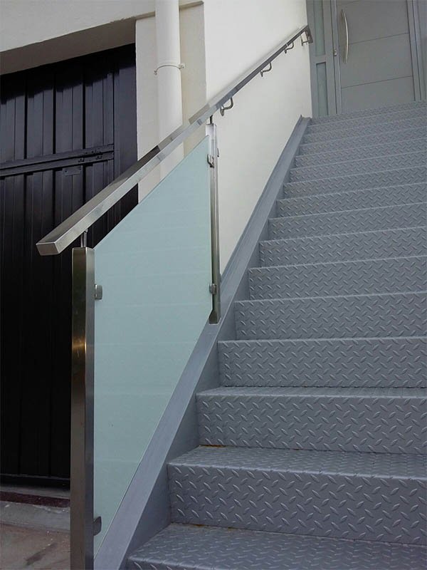 Pasamanos de acero inoxidable aisi 304 con vidrio