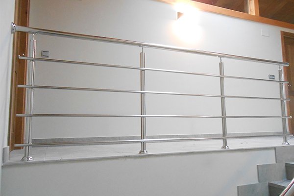 barandillas en inox para escaleras interiores