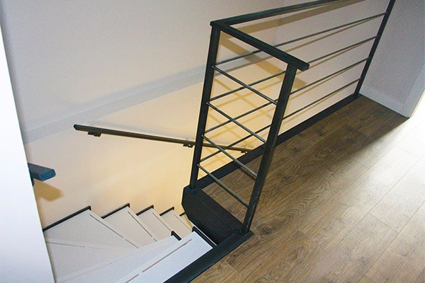 barandillas_de_hierro_y_escaleras_para_interiores_en_gipuzkoa_donostia.jpg