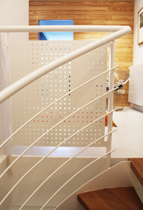 barandillas_en_chapa_perforada_para_escaleras_interiores_de_ibarkalde.jpg