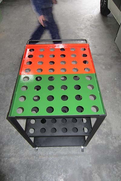 cuanto cuesta un carro con ruedas a medida para almacenar herramientas