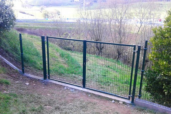 Cuanto cuesta poner una parcela para cercar una casa