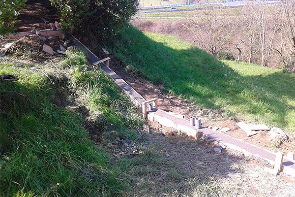 Zuncho zapata de hormigón en gipuzkoa, para instalacion de cercado en panel hércules den Gipuzkoa.