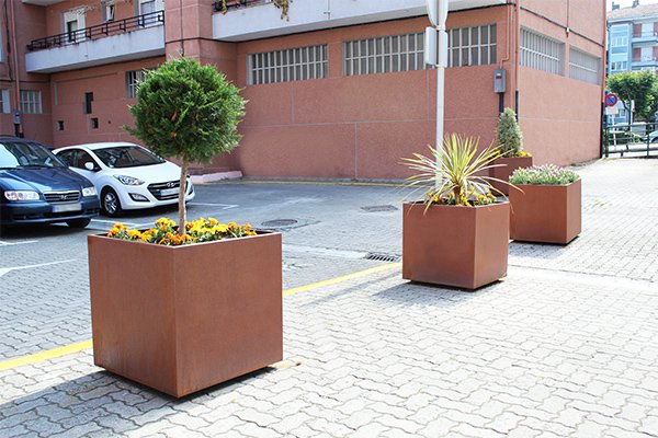 Fabricación de jardineras de acero corten para el Ayuntamiento de Abadiño