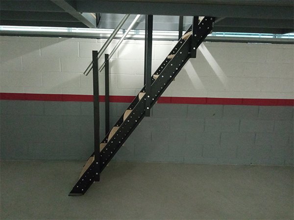 entreplanta_escalera.jpg