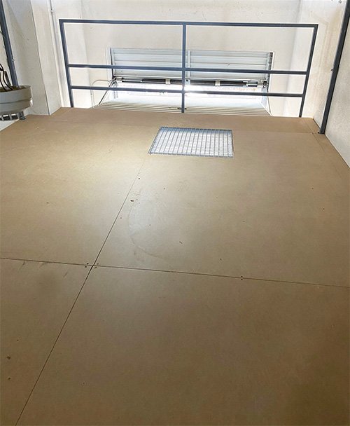 Entreplanta metálica de 30 metros cuadrados para garaje.