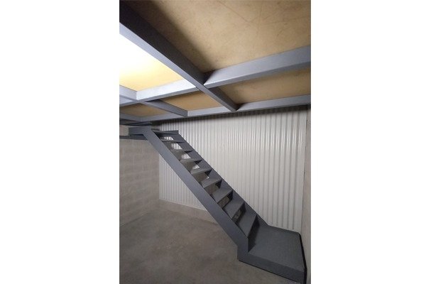 Entreplanta para trastero en Leioa (Bizkaia) Entreplanta para trastero en Leioa (Bizkaia)