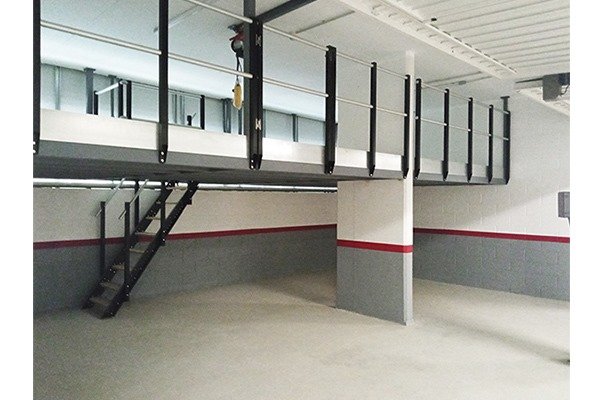 Entreplanta metálica de 50 metros cuadrados en garaje de San Sebastián Entreplanta metálica de 50 metros cuadrados en garaje de San Sebastián