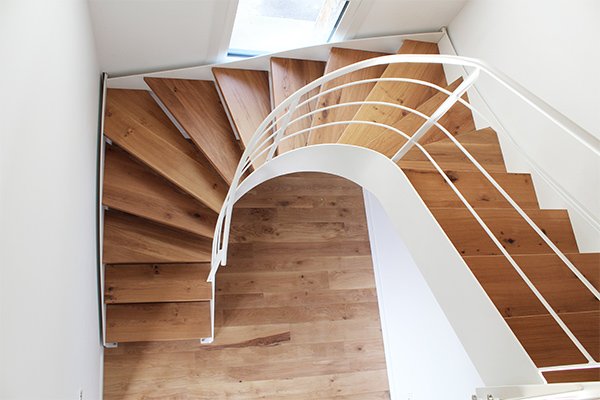 como diseñar una escalera compensada. fotografias de escaleras compensadas