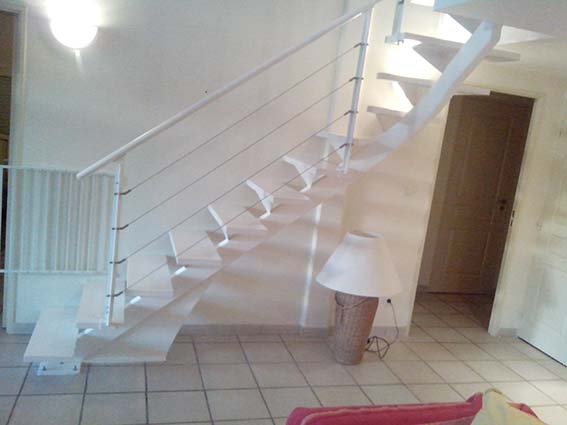 escalera_en_hendaya_para_una_entreplanta_de_bungalow_ibarkalde_sl.jpg