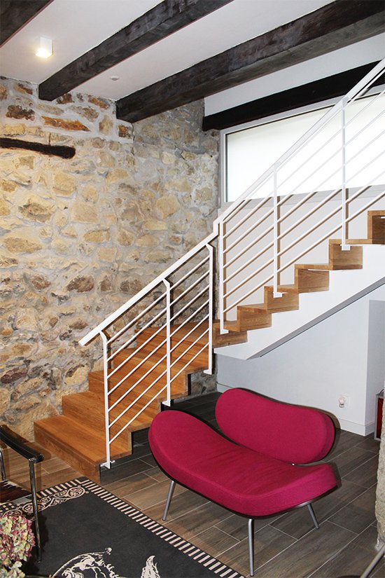 escalera_interior_en_zumarraga_gipuzkoa_para_casa_rural.jpg
