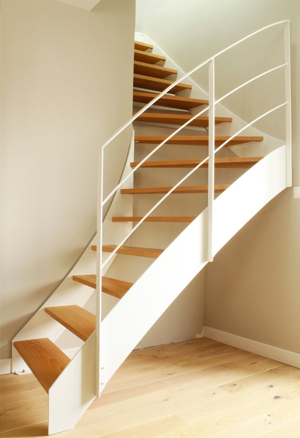 ESCALERA METALICA PARA INTERIOR EN HENDAYA FRANCIA ESCALERA COMPENSADA