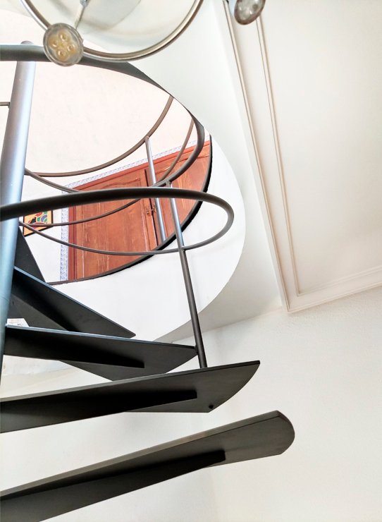 escalera_minimalista_en_vitoria_gasteiz_araba.jpg