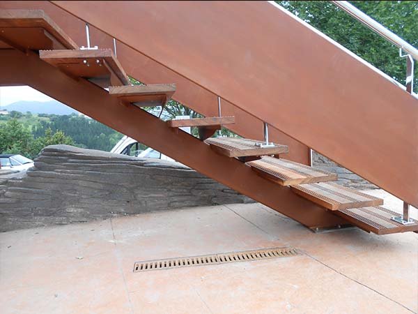escalera_rectas exteriores en_deba-mutriku-zarautz-zumaia-orio.jpg