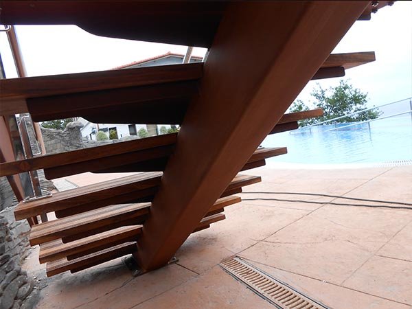 escaleras_esxteriores en acero corten_orio-mutriku-zumaia-zarautz-deba.jpg