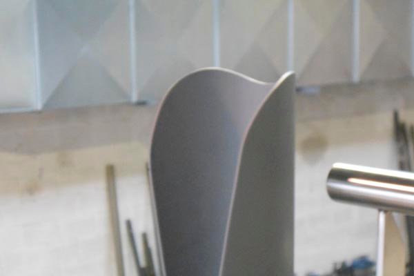 como se sustentan los escalones de una escalera helicoidal