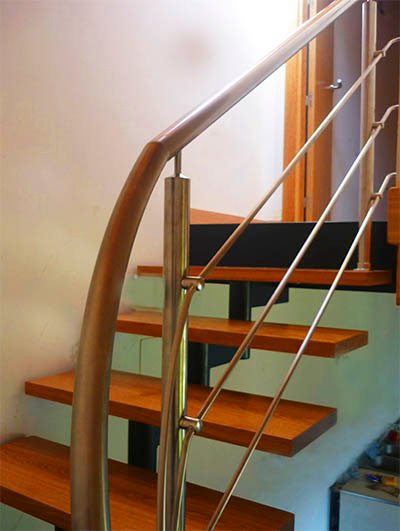 escaleras en bilbao bizkaia con barandillas de acero inoxidable