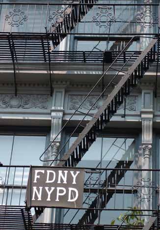 escaleras en donostia inspiradas en las escaleras típicas de manhattan new york