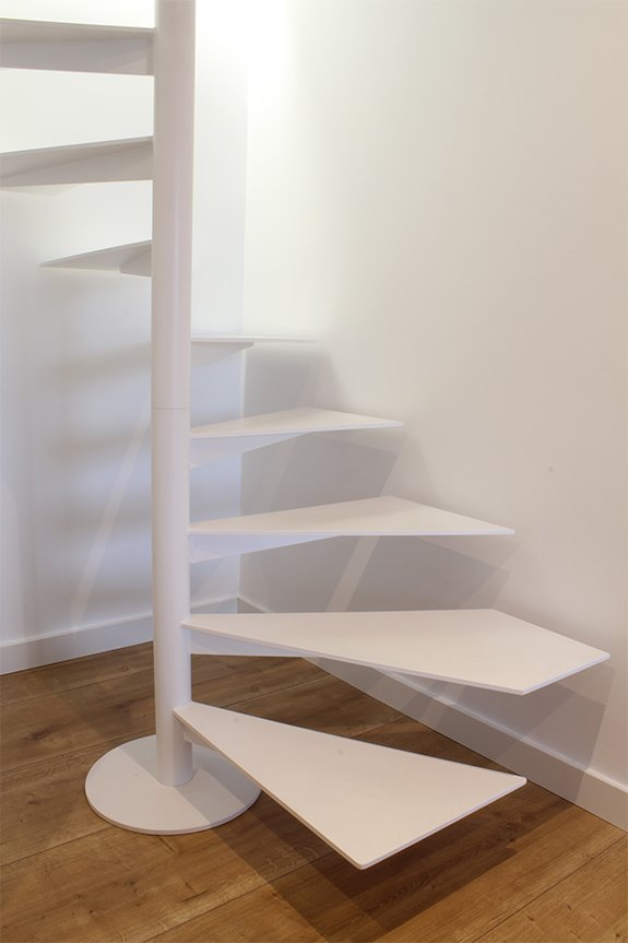 escaleras_interiores_para_espacio_reducido_en_san_sebastian_donostia.jpg