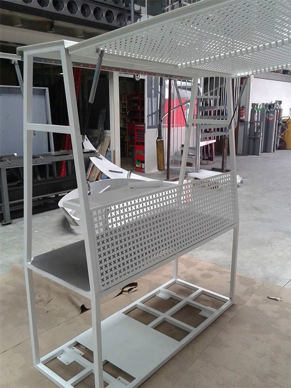estructura_metalica_para_puesto_de_venta_ambulante_en_bilbao.jpg