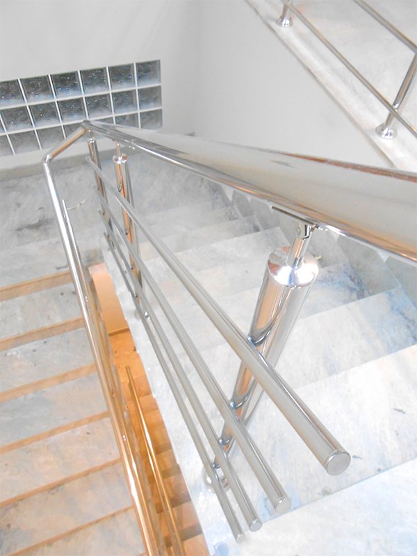 barandas en acero inoxidable pulidas a espejo