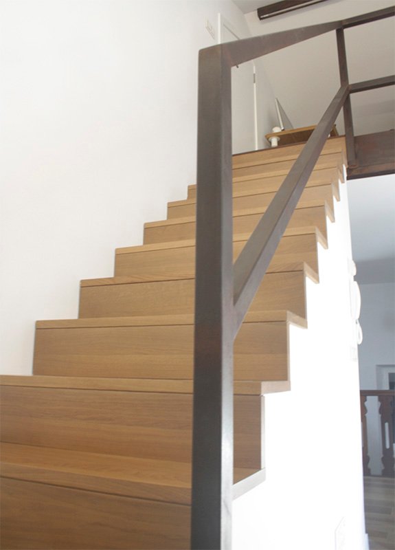 Escaleras modelos «Legazpia I» y «Legazpia II»: escaleras de diseño y entreplanta