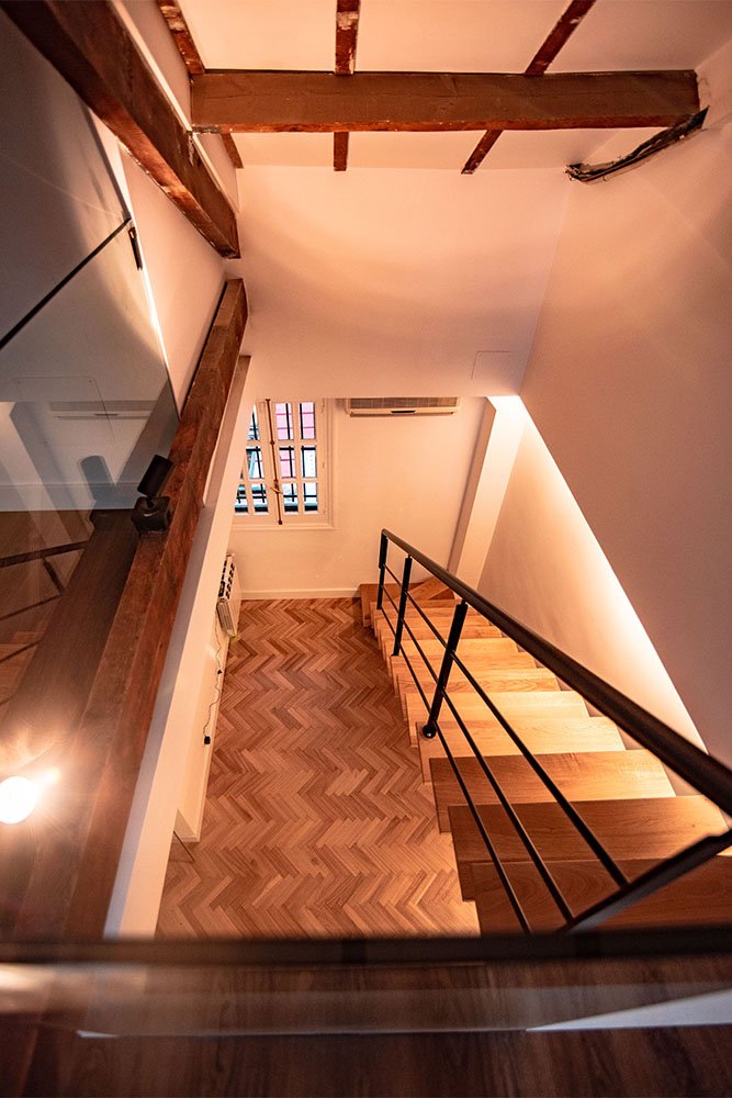 fabricantes de escaleras metalicas y de madera en madrid