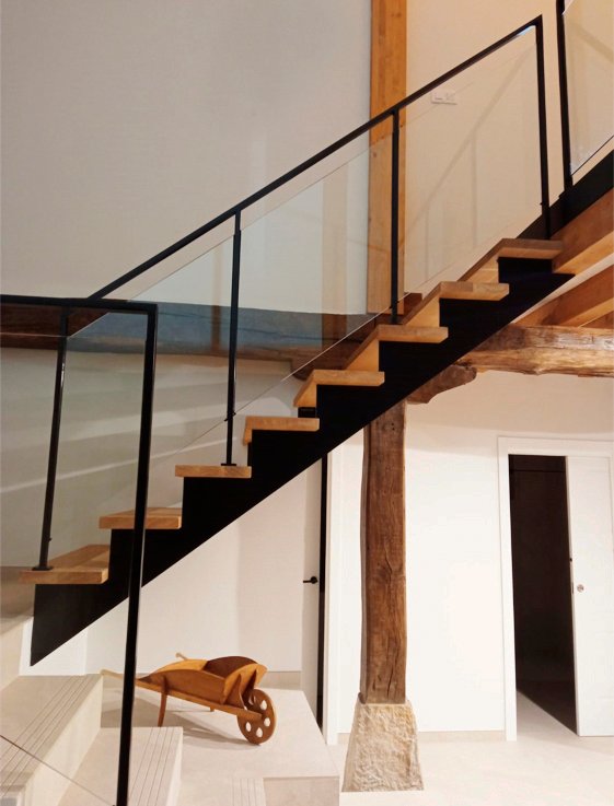 fabricantes_de_escaleras_metalicas_en_araba_gasteiz_narvaja.jpg