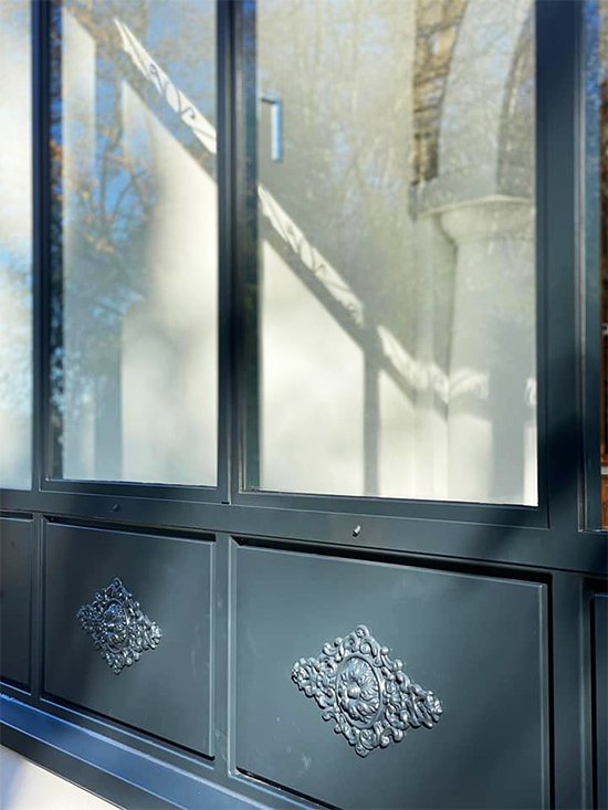 Veranda de perfilería Jansen y vidrio en casa ubicada en Bayona (Francia)