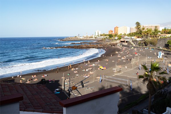 fotografias_de_puerto_de_la_cruz_en_tenerife_playa_y_sol_en_las_islas_canarias.jpg