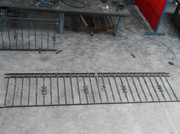 herrerias especialistas en la fabricacion de balcones de forja