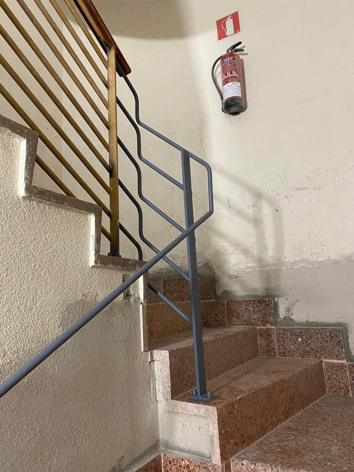 Barandilla en acero al carbono para comunidad de vecinos de Intxaurrondo