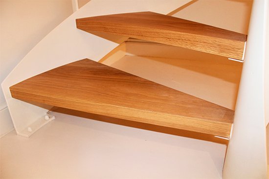 madera_de_roble_para_escaleras_interiores_es_duradero.jpg
