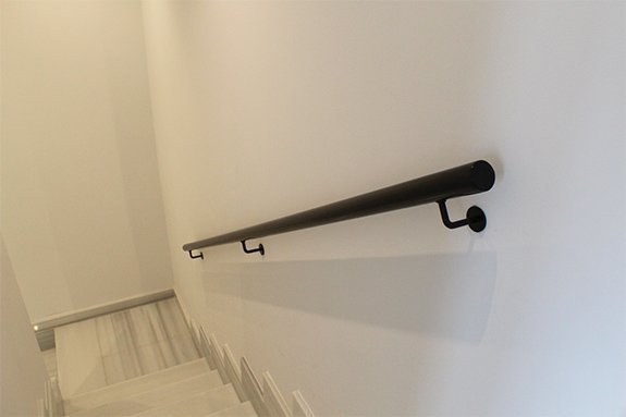 pasamanos_a_medida_para_acceso_a_sotano_en_san_sebastian_donostia.jpg