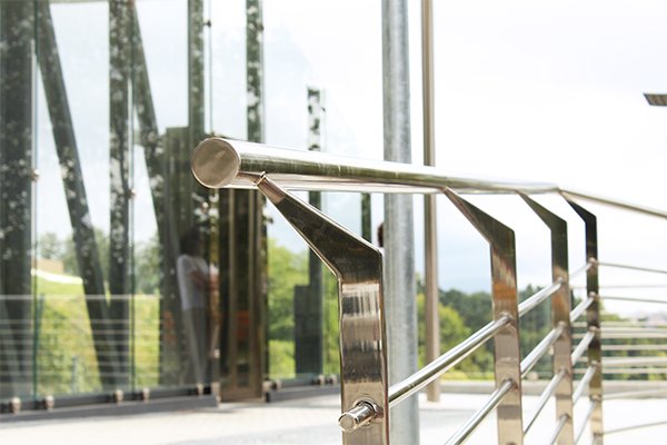 que tipo de barandilla es la mejor para colocar en exteriores aisi 316 o aisi 304