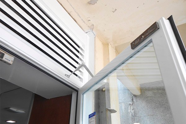 puertas de perfil jansen en san sebastian donostia