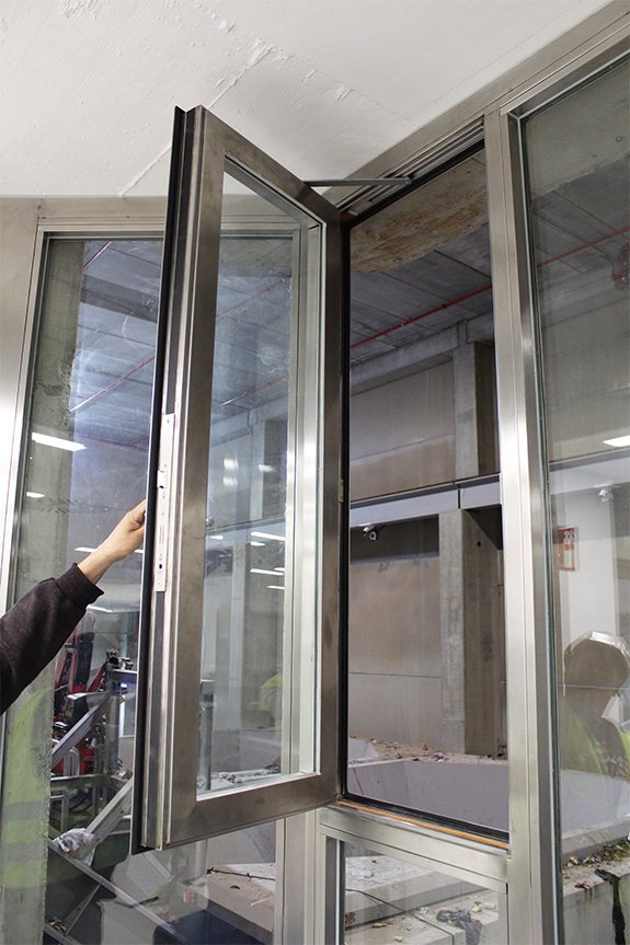 ventanas_antifuego_con_perfil_jansen_en_la_incineradora_de_zubieta_gipuzkoa.jpg