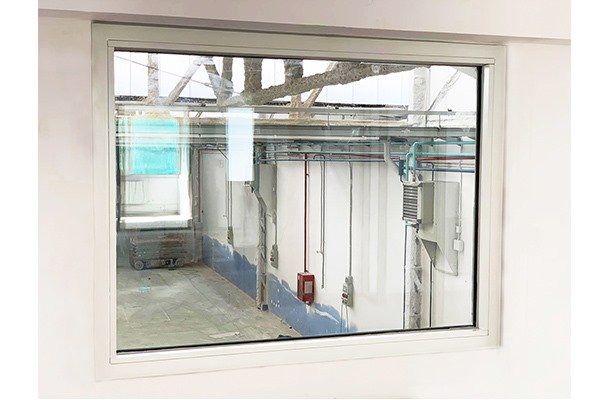 2 ventanas con perfil Jansen y ventanas antifuego EI120